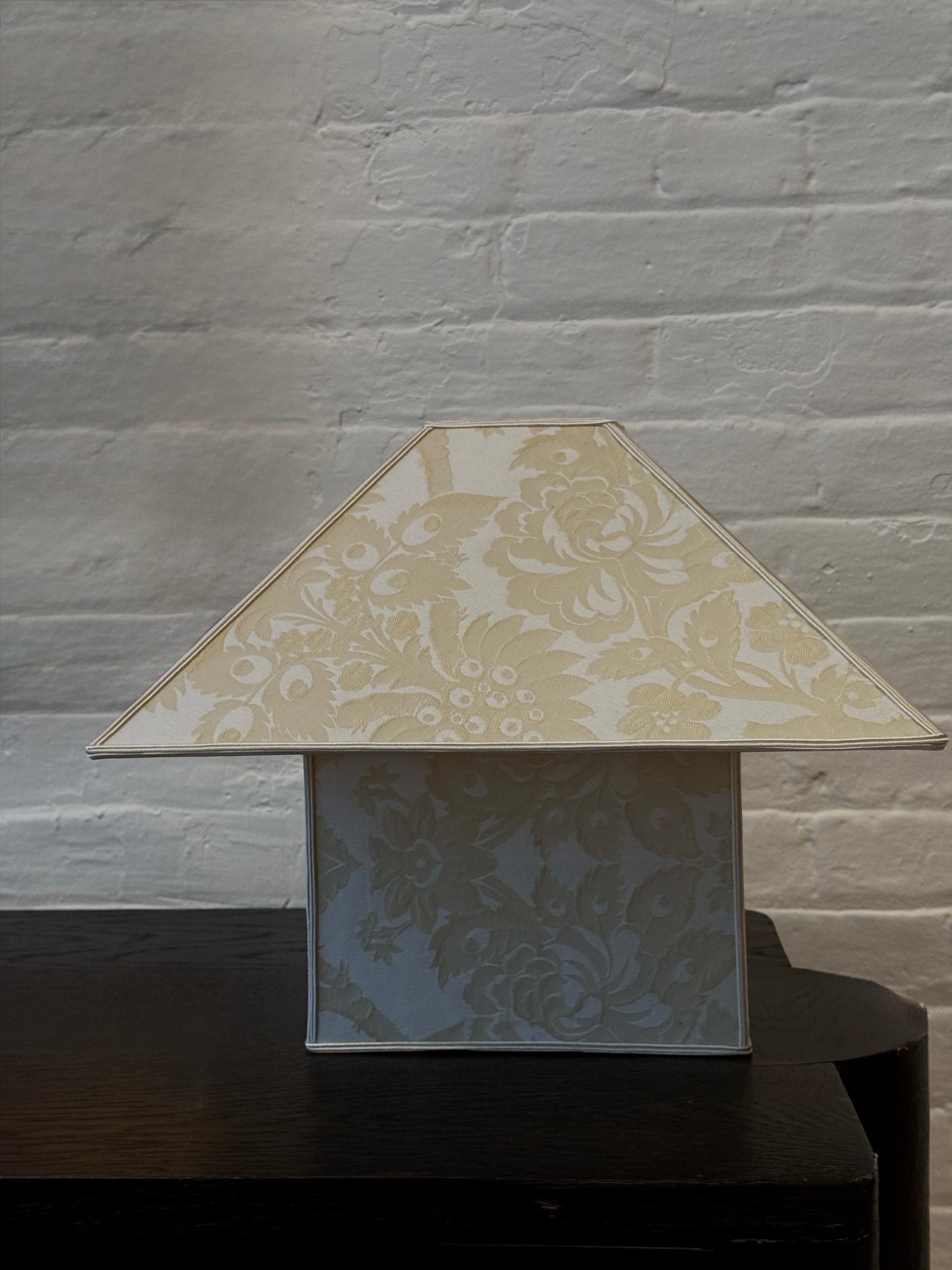 floral jacquard table lamp | the paris edit