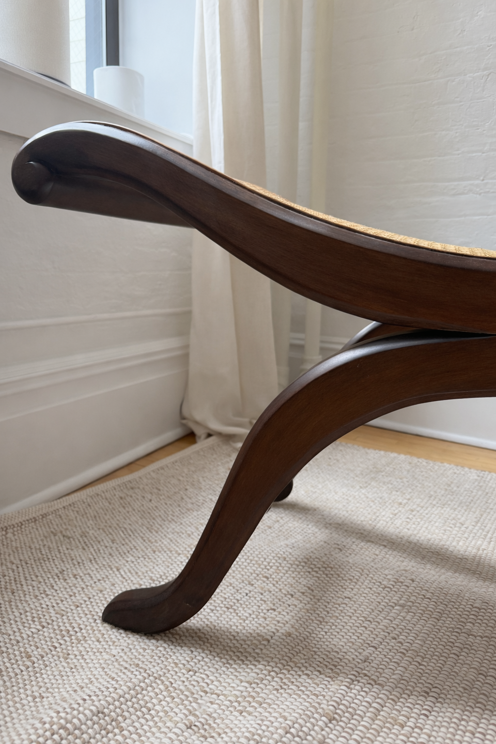 curved regency bench/settee