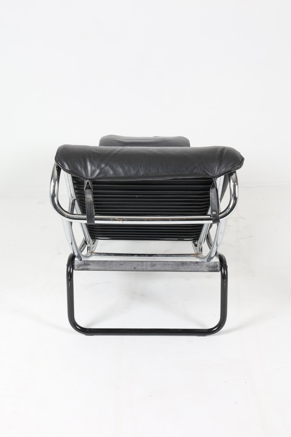 le corbusier style leather chaise lounge chair