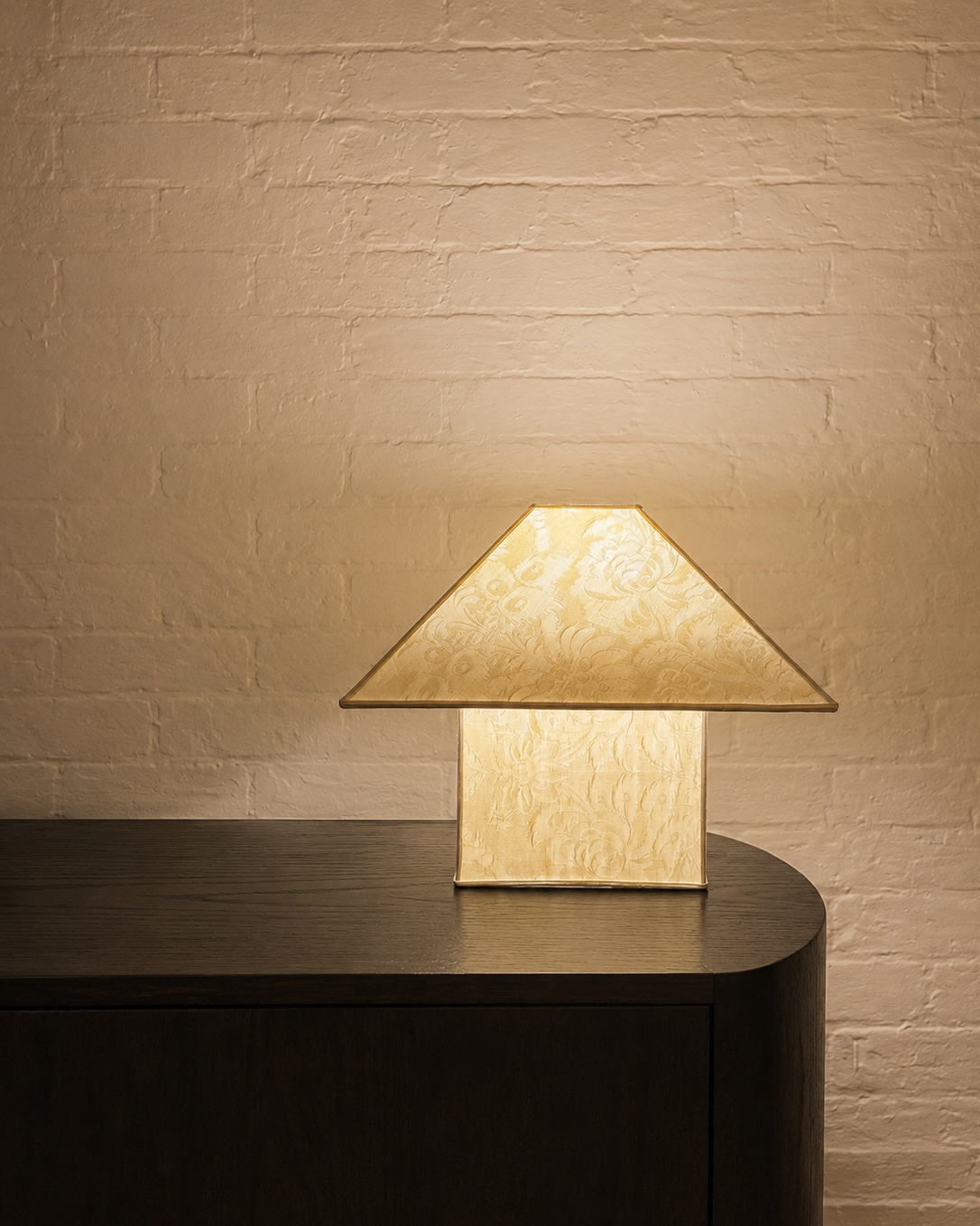 floral jacquard table lamp | the paris edit