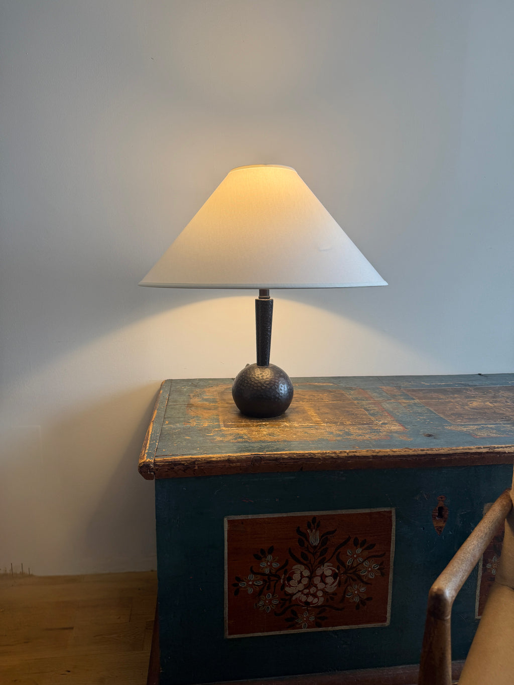 hammered metal ball table lamp