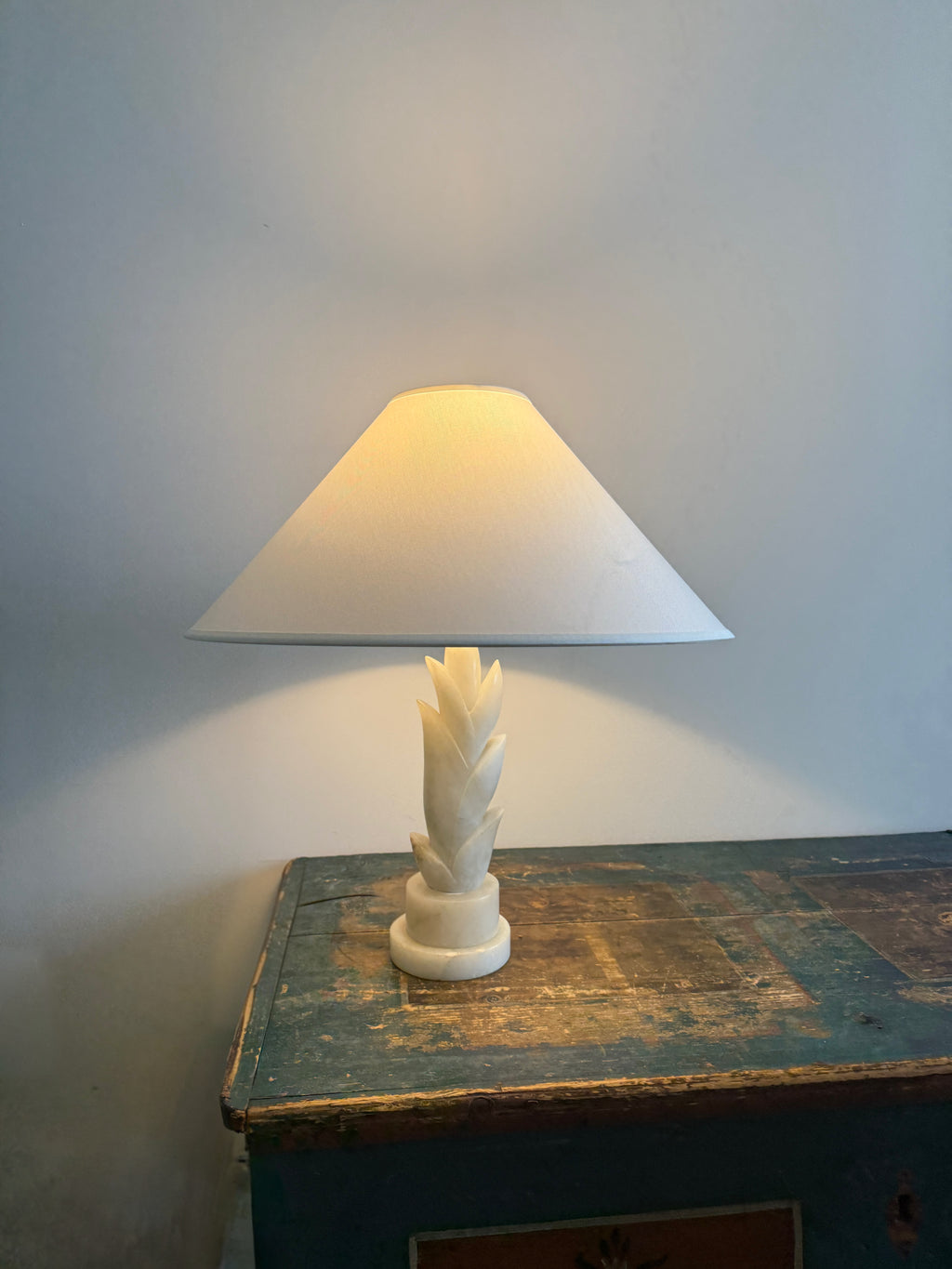 carved alabaster leaf table lamp