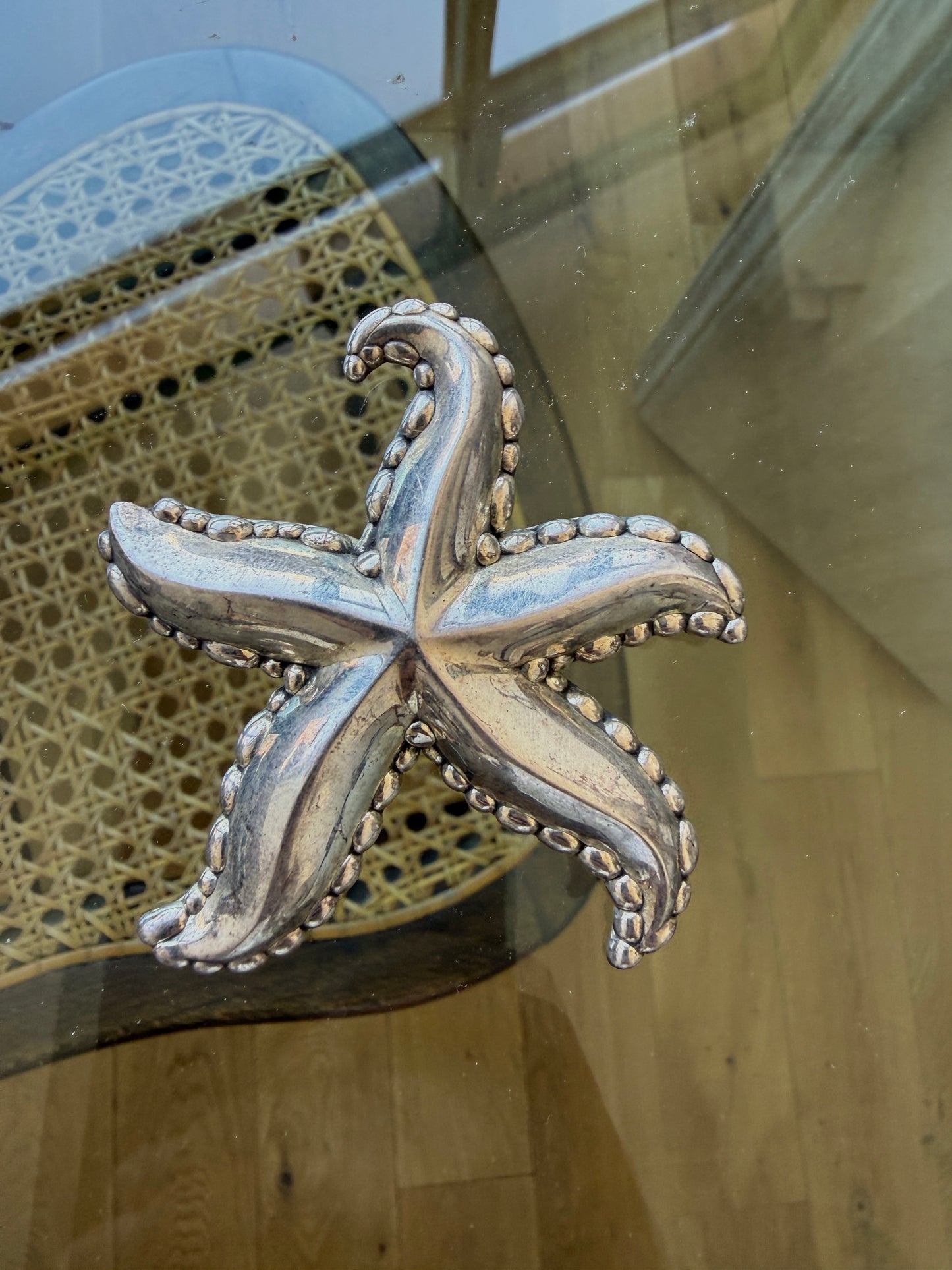 silver-tone starfish brooch