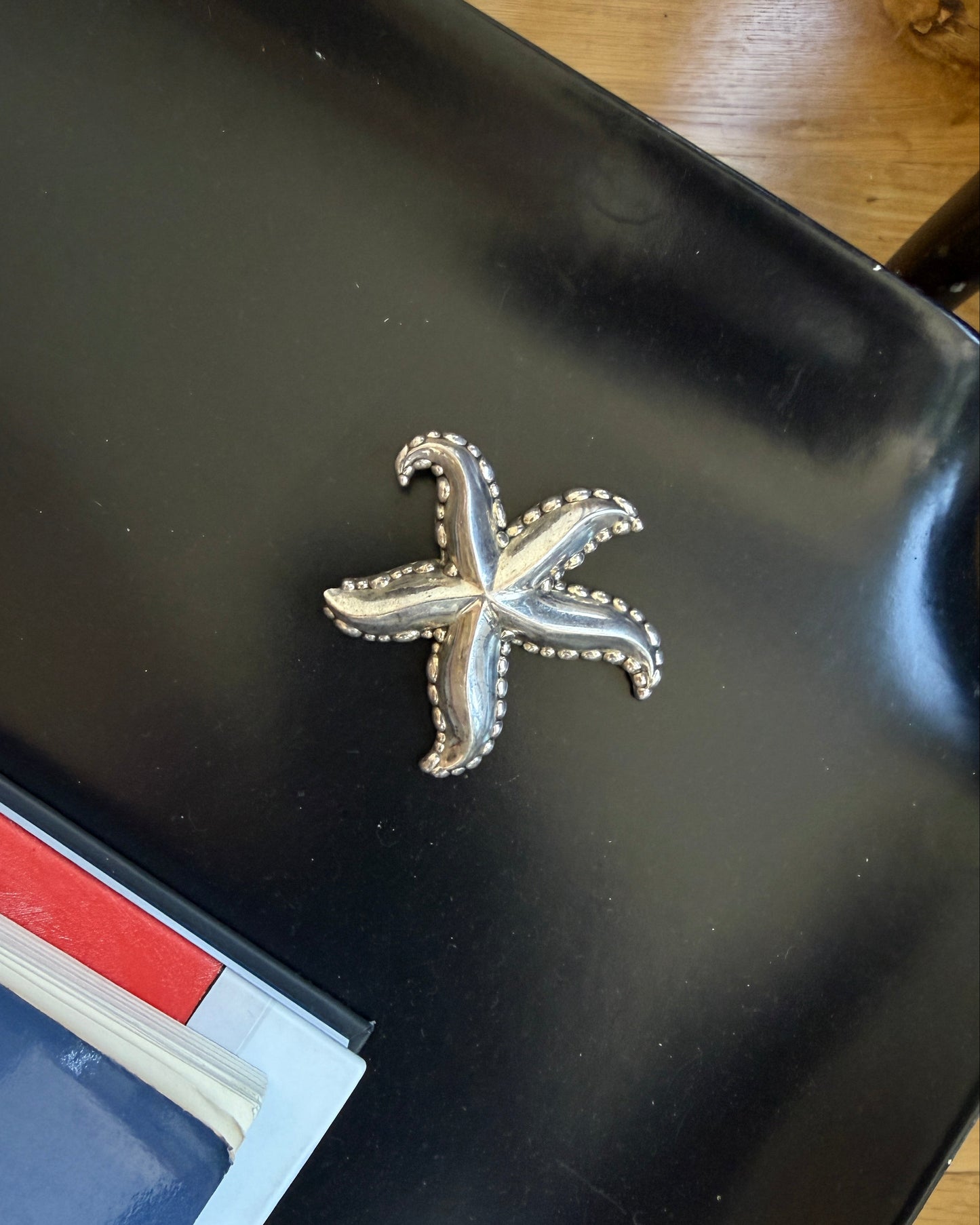 silver-tone starfish brooch