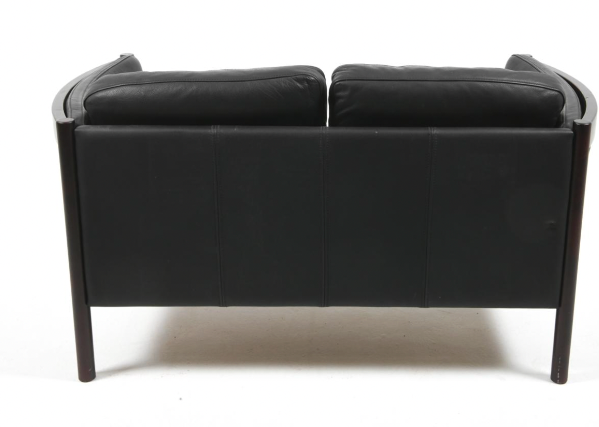 kurt skovby for hjemme hos danish love seat