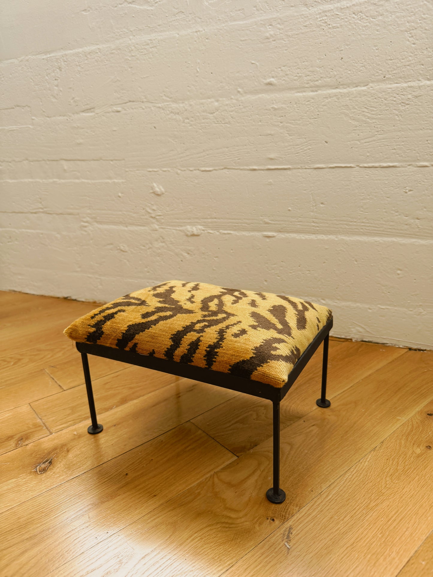scalamandré tigre custom foot
